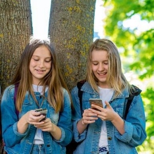 How Advertisers Target Your Teen's Smartphone and How to Cope