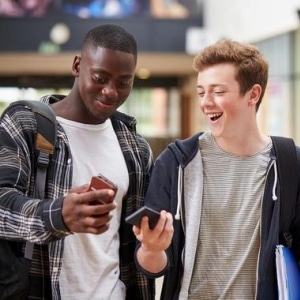 How Technology Is Changing the Concept of Peer Pressure