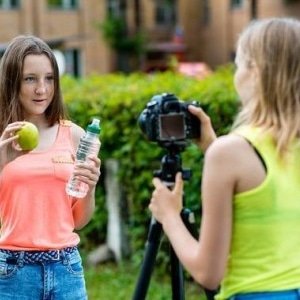 How to Keep Up with Online Challenges and Protect Your Kids